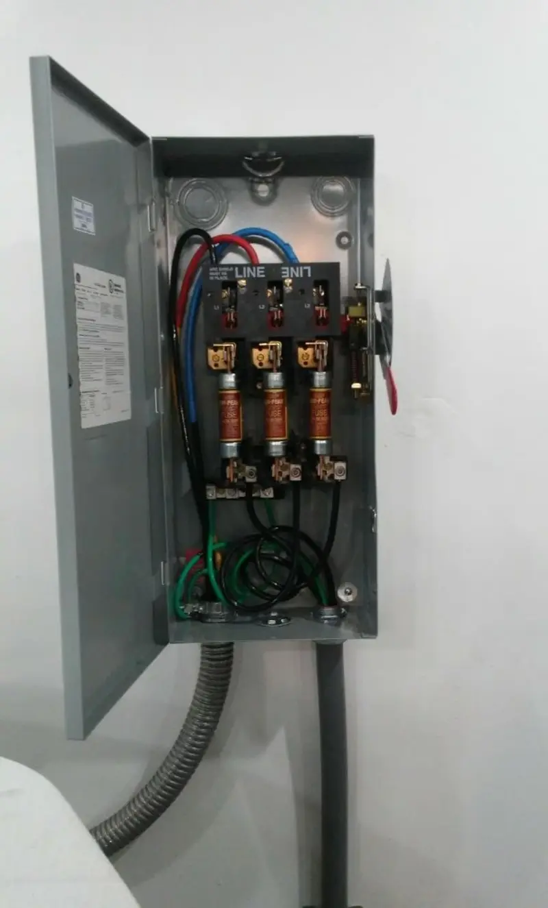 Three-phase disconnect switch installed for Electrical Wiring & Rewiring in Ellwood City